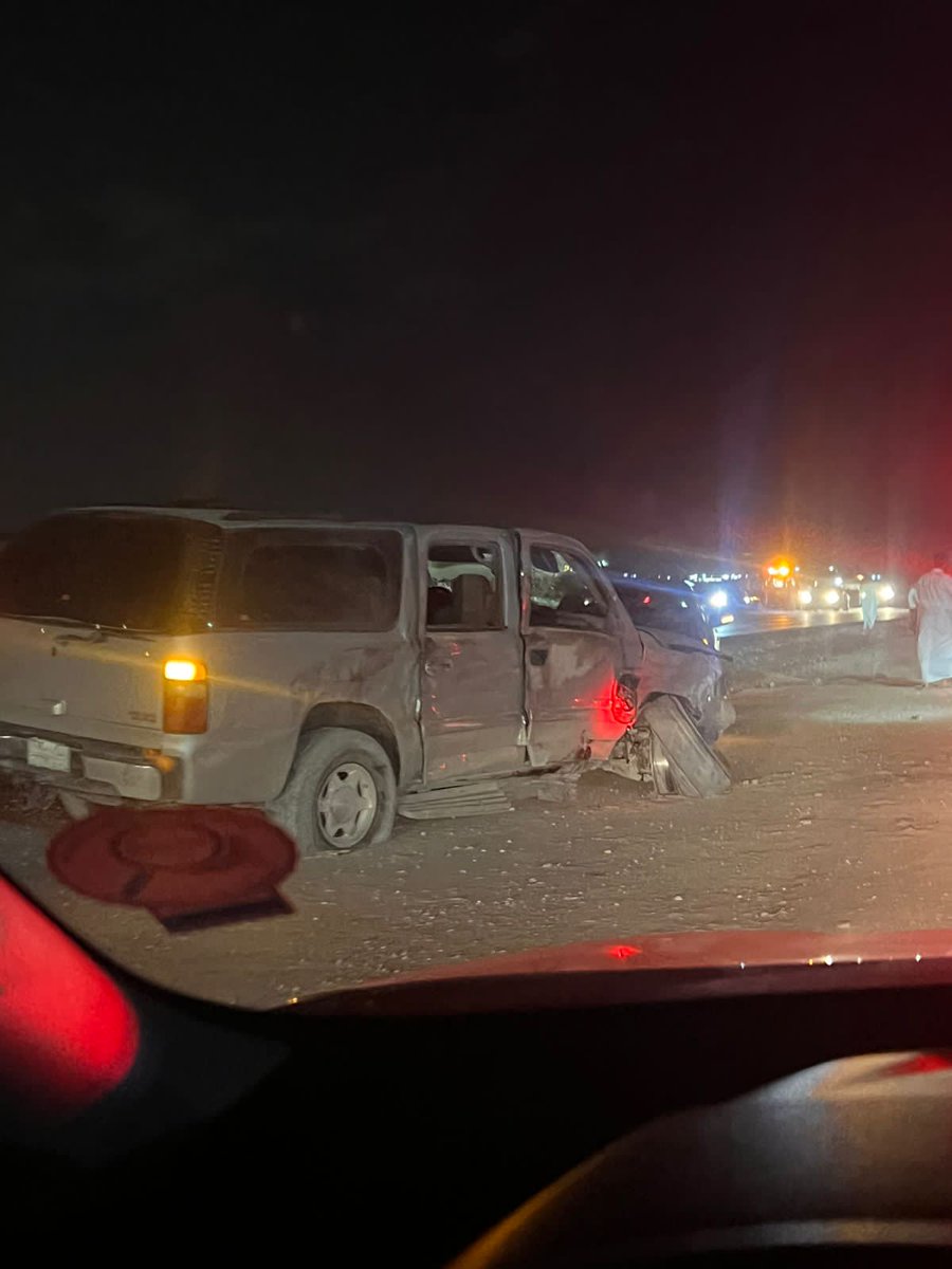 SAK_2030's tweet photo. طريق خطر خاصة في وقت الليل لعدم وجود إنارة في الطريق.
الطريق يربط بين طريق ديراب وطريق مكة ومشروع القدية وحدائق الملك عبدالله. #شارع_اجياد_بضاحيه_نمار https://t.co/i0w0cHs9UZ