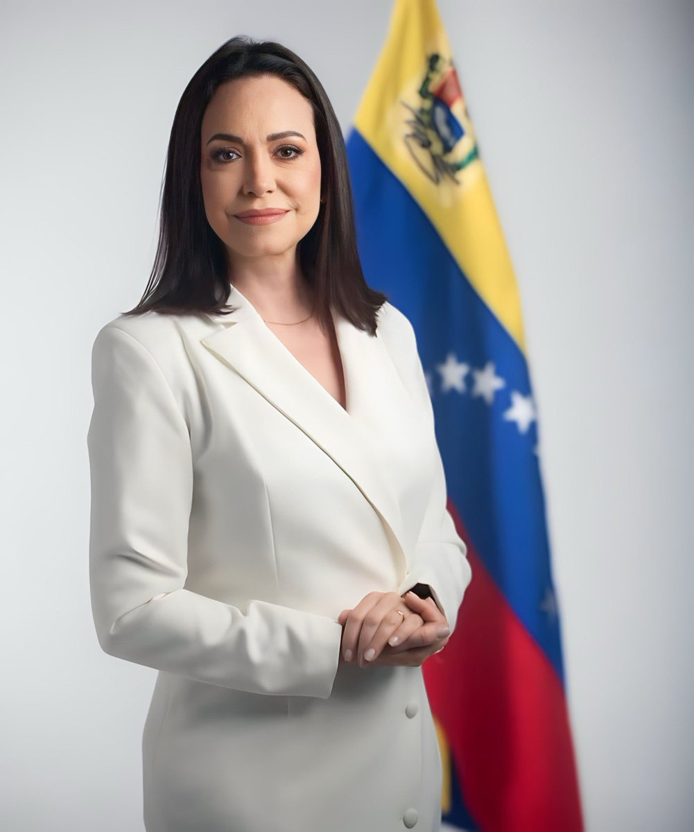 Edmundo es solo una transición porque el presidente de este país se eligió el 22 de octubre del 2023 y esa es @MariaCorinaYA Y ella será la primera presidente de Venezuela 🇻🇪