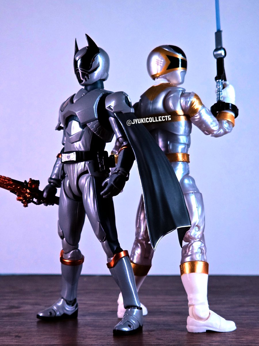 JyukiCollects's tweet image. Old Meets New: Silver Ranger Edition!

#LightningCollection
#SHFiguarts
