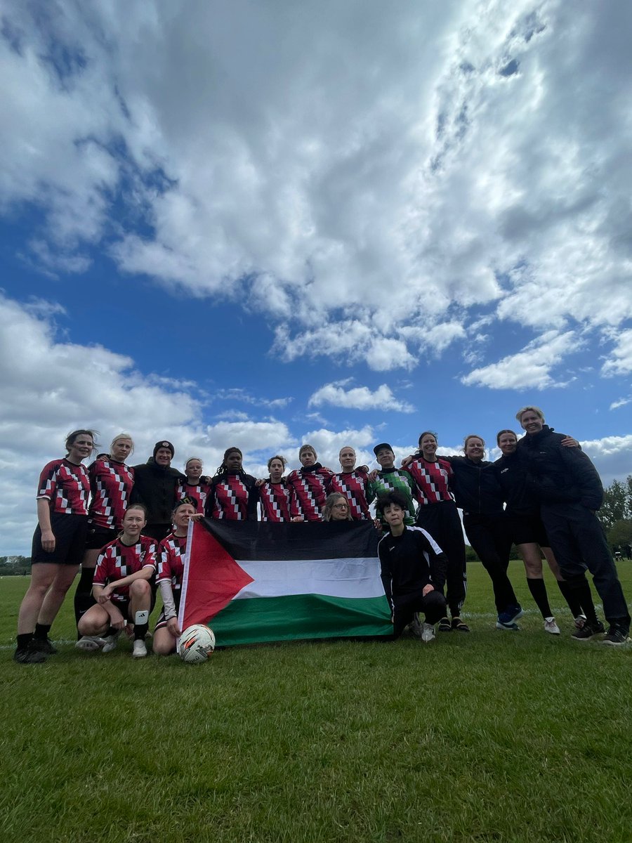 EGuedalla's tweet photo. These league champions are on their way to the @thelwsfl cup semi final.
What a team!
#freedomforpalestine
#gazainmyheart
#footballforpalestine
#StopTheGenocide
@ClaptonCFC https://t.co/f7SteL0cPM