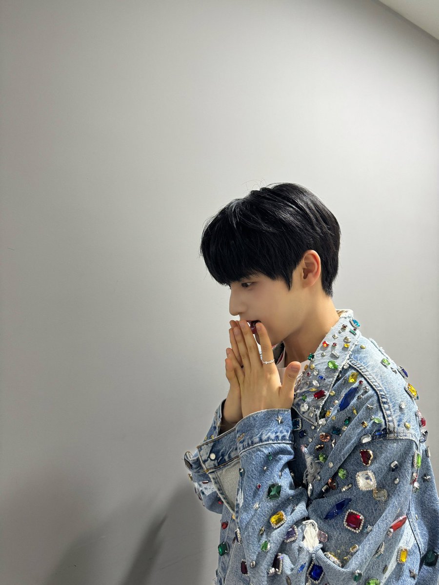 HyeonbinBR's tweet photo. 📸 | OFICIALIZARAM! 💕

Atualização do #HYEONBIN no Weverse com o #YOON.

[1/2]

#현빈 #NOWADAYS #OoWee
#나우어데이즈 @LeeYoonBr https://t.co/LE0H5g0ULq