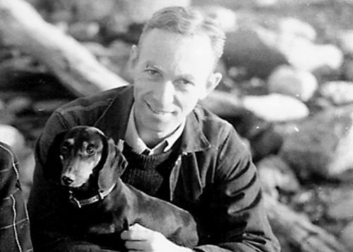 “Delay is natural to a writer. He is like a surfer—he bides his time, waits for the perfect wave.” —E. B. White buff.ly/2FrLwSo