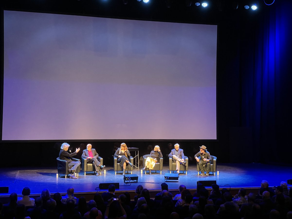 @brianeno Just saw Eno. the eponymous generative documentary by @gary_hustwit and @brendandawes at @BarbicanCentre. Excellent, and of course, want to see it 'again' now! Fine work by all and such an inspiring evening. Thanks, as always, to Brain One!