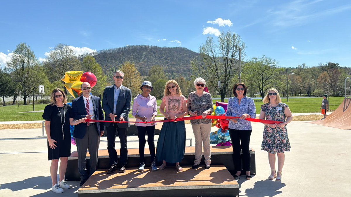 This week, we cut the ribbon for the new Johnson County Multi-Use Park in Mountain City, Tennessee! Together with @balladhealth and the Hometown Service Coalition, we are proud to present the updated space, which features a new pump track and basketball court. #WhereHopeRises