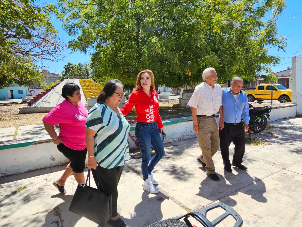 Continuamos fortaleciendo nuestro trabajo a lo largo y ancho del estado, hoy en la gira por el sur, la presidenta @PaolaGarateV y el delegado @enriquedilo, visitaron el municipio de Escuinapa. #VotaPRI ❤️