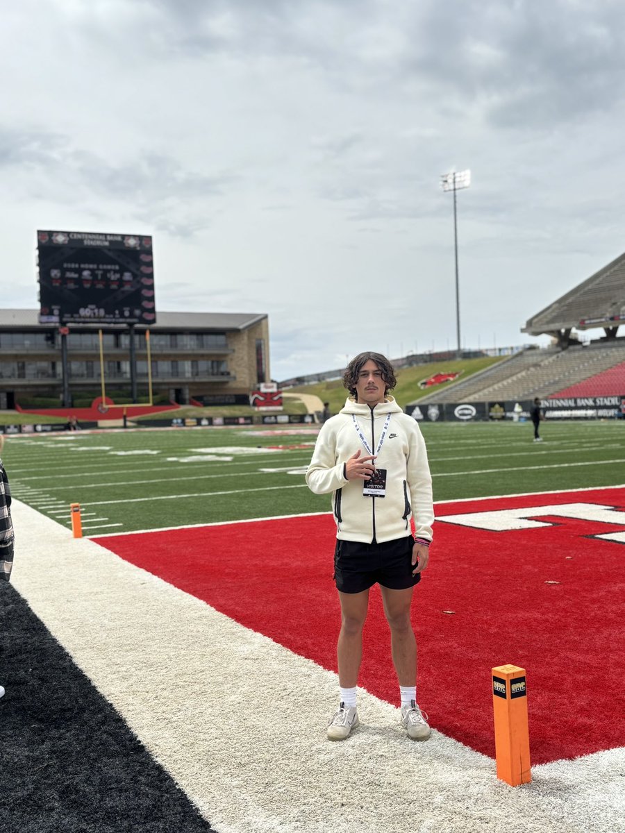 Had an amazing time today @AStateFB with @CoachButchJones Thank you for the visit and opportunity hope to be back soon! @dlawrence03 @cedwardsNFL @CoachConklin @PrepRedzoneAR @tctabler @eliteU42 @buckwillie21