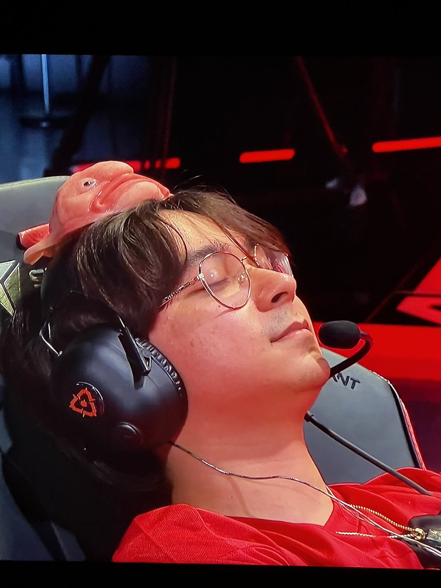 ColdPuddin's tweet image. The king sleeping peacefully #VCTAmericas