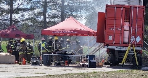 NorthernBruceFD's tweet image. The training continues today ⁦@Sauble_Speedway⁩ at #BruceCounty #FireSchool with #AutoEx, #HAZMAT, and #LiveFire in the #ONMLFTU. One day to go! #Firefighters are testing skills in the classroom and on the fireground tomorrow. #AlwaysLearning #TrainingTogether #BCFS2024