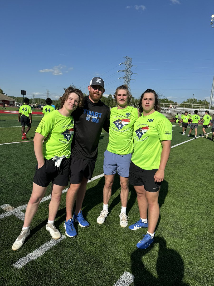 Great day in Greensboro watching our guys compete down at the @CoachesCombines. Held their own and threw up some great numbers against some of the best talent in the area. #GoHounds 🐶‼️