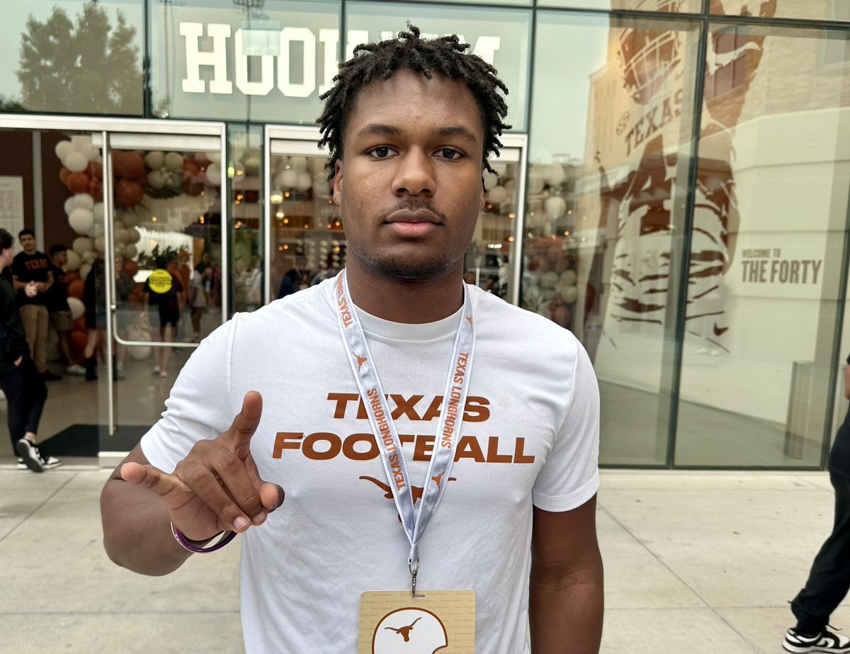RB James Simon said he could settle on a decision in May. Texas is a school very high on his list. #Hookem OV set for June.