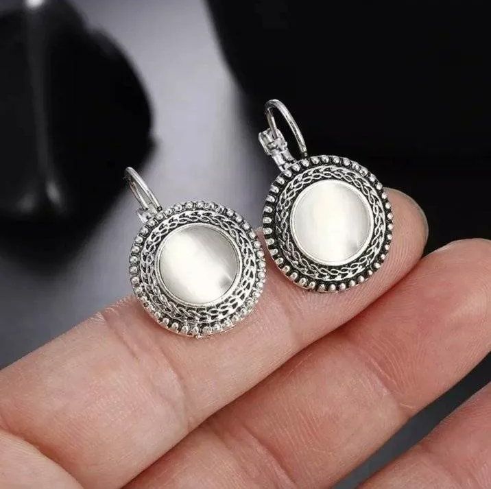 #Brinco #Carved #Tibetan #Silver #Drop #Earrings buff.ly/3w146kr #BritHour #UkBiz #ATUKBUSINESS #spdc #Tweetuk #SocialLondon #TweetMaster #UKhashtags #UKSocialMedia #ATSocialMedia #Tweeturbiz #londonislovinit #ATSocial #ATLondonUk #SmallBiz #UKGiftHour #giftideas