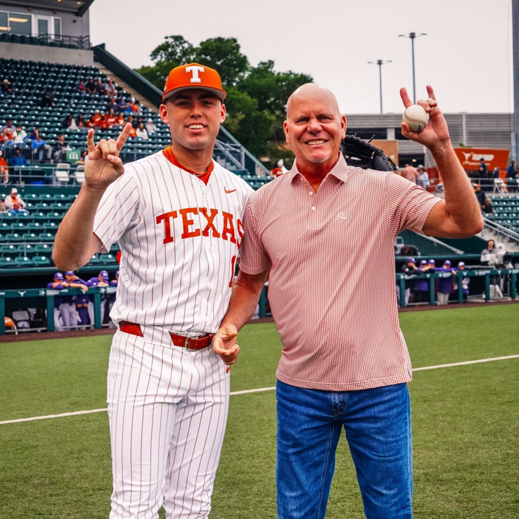 TexasBaseball tweet picture