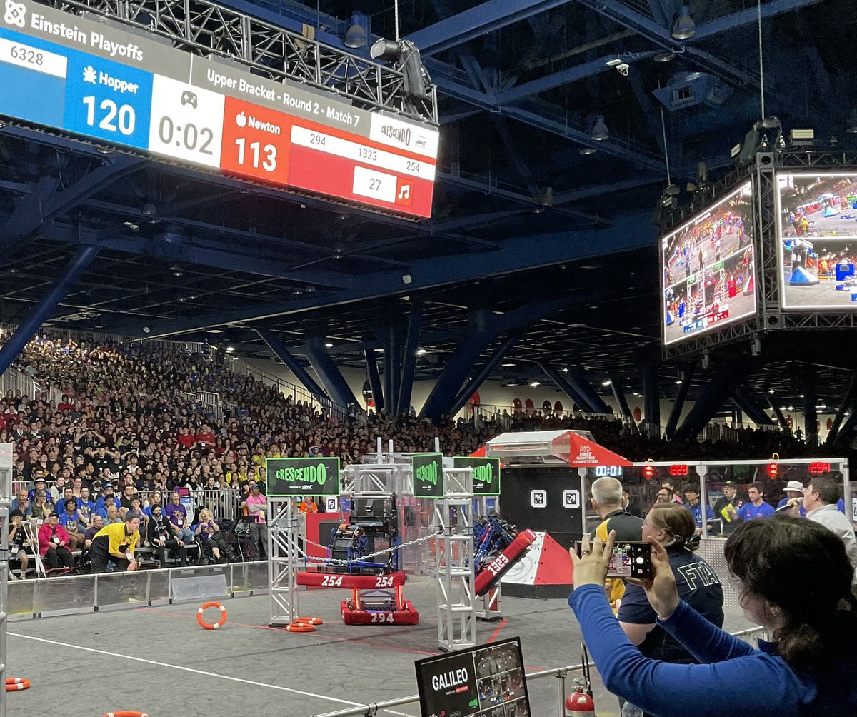 davelavery's tweet photo. Getting ready for the three-robot lift at #FIRSTChamps for the FIRST Robotics Competition
#FIRSTTweets https://t.co/nx7NFYl5wx