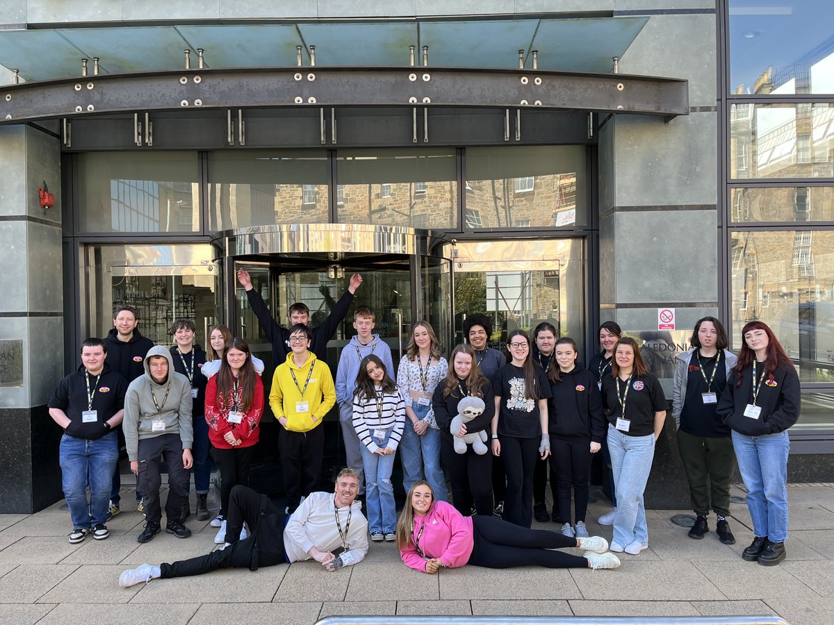 What an incredible day! ❤️ Young people from Orkney, Hawick & Perth have been working on tackling youth loneliness in their local community as part of our work w/ @Coop_Foundation 🙋 They met together for the first time at @YoungScot HQ today to celebrate their successes! 🎉