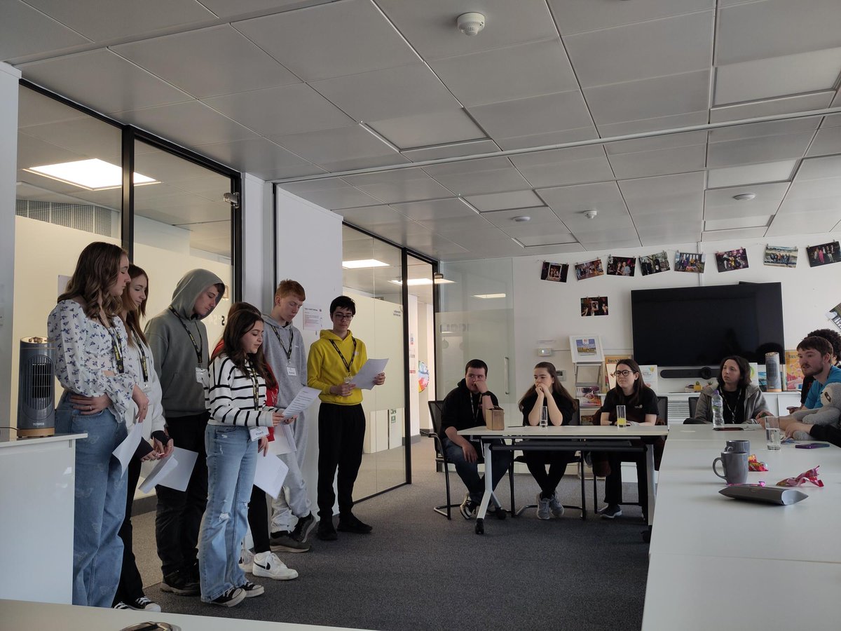 YoungScot's tweet photo. What an incredible day! ❤️
Young people from Orkney, Hawick &amp; Perth have been working on tackling youth loneliness in their local community as part of our work w/ @Coop_Foundation 🙋
They met together for the first time at @YoungScot HQ today to celebrate their successes! 🎉 https://t.co/ydrslLPsPf