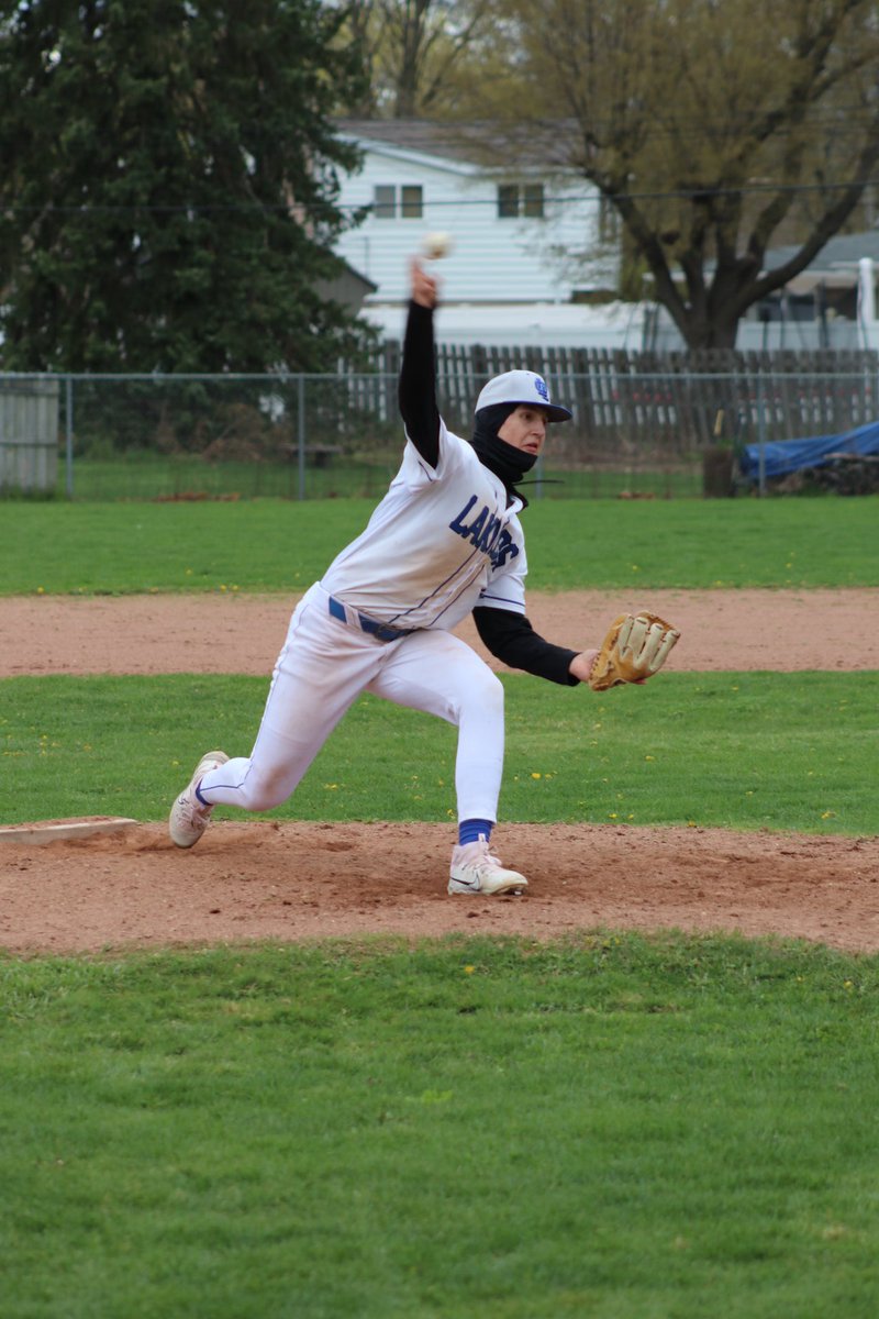 Game 2 Final: 3-0 Lakers win over Summerfield for the DH sweep @abeiakovides W, 6-1/3 IP, 11K, 3H allowed @alex_asai2026 SV, 1/3IP, K / 2 RBI @MIPrepZone @StraightGasMI @ColdWeatherBats @OutOfLField @CHSL1926 @OLLathletics