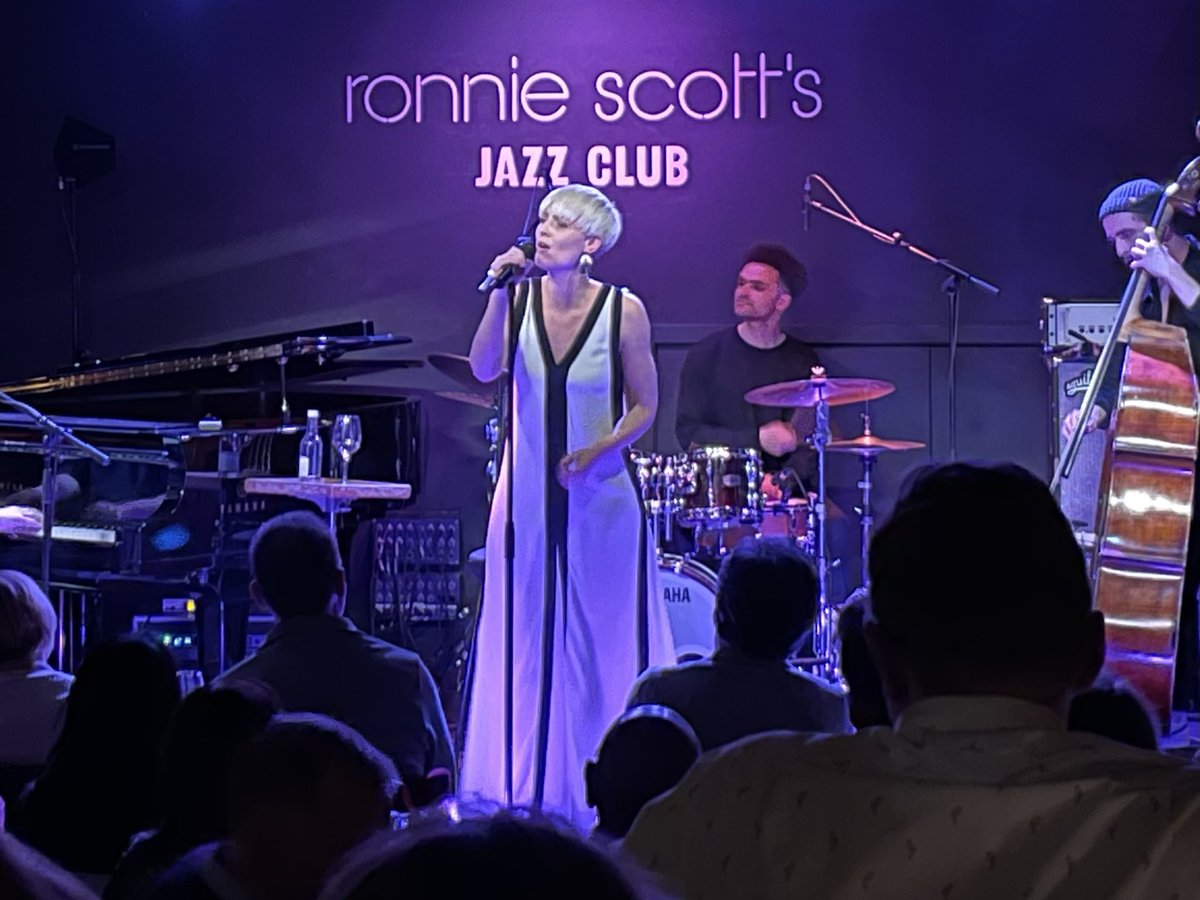Mica Millar at Ronnie Scott’s - oh yes! 🙌🏻🙌🏻🙌🏻 @Mica_Millar @officialronnies