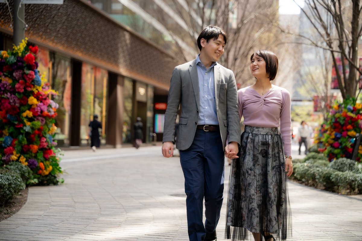 uchidacoach's tweet photo. 3月末に、友人夫婦のデートフォト撮影をしてきました！
キメキメの写真も良いですが、たまには日常を良い感じに切り取ってみるのも、将来見返した時に絶対良い思い出に残ると思います。撮影自体楽しいし！（楽しくさせます！）

旦那さんの方は、個人で働く人のブランディングのサポートもしてたりするので、興味ある人はお繋ぎしますよ！

5月も撮影の仕事や用事があって帰省・上京するので、気になってくれてる方がいたら連絡待ってます！撮影して欲しいとか、会社辞めた後どう？とか。
5/23-29辺りで！