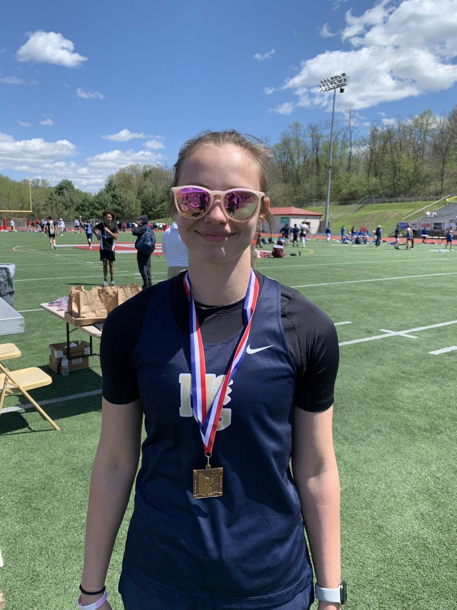 Taylor Schumacher with a strong performance and medal this morning in javelin up on top of the windy hill !!