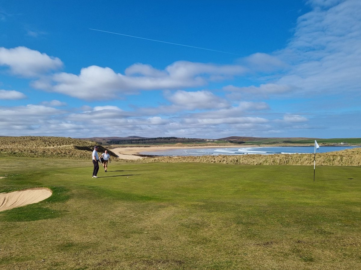 MWH02's tweet photo. Some fine weather at last @reaygolfclub for the Saturday sweep https://t.co/XAEorv5c4f