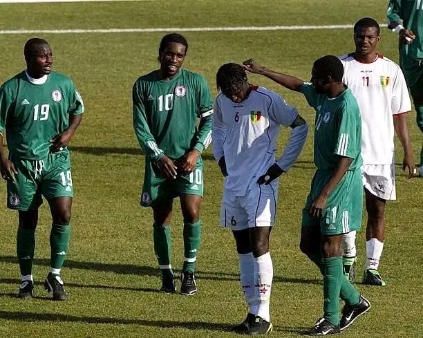 LoveMiracl367's tweet photo. A real Nigerian will never pass without liking this picture 🇳🇬🇳🇬🇳🇬🇳🇬🇳🇬🇳🇬🦅 https://t.co/KHdKLKUV7K