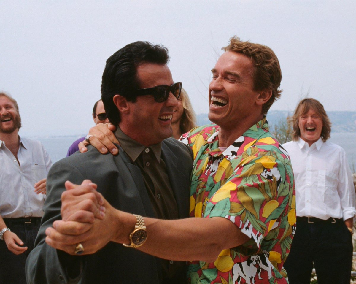 Arnold Schwarzenegger hugging an unknown actor at the Cannes movie festival sporting his Rolex GMT Master in yellow gold and root beer. 

#arnoldschwarzenegger #sylvesterstallone #rolex #rolexgmtmaster #rootbeergmt #watches #cannes #cannesfilmfestival #france 🇫🇷