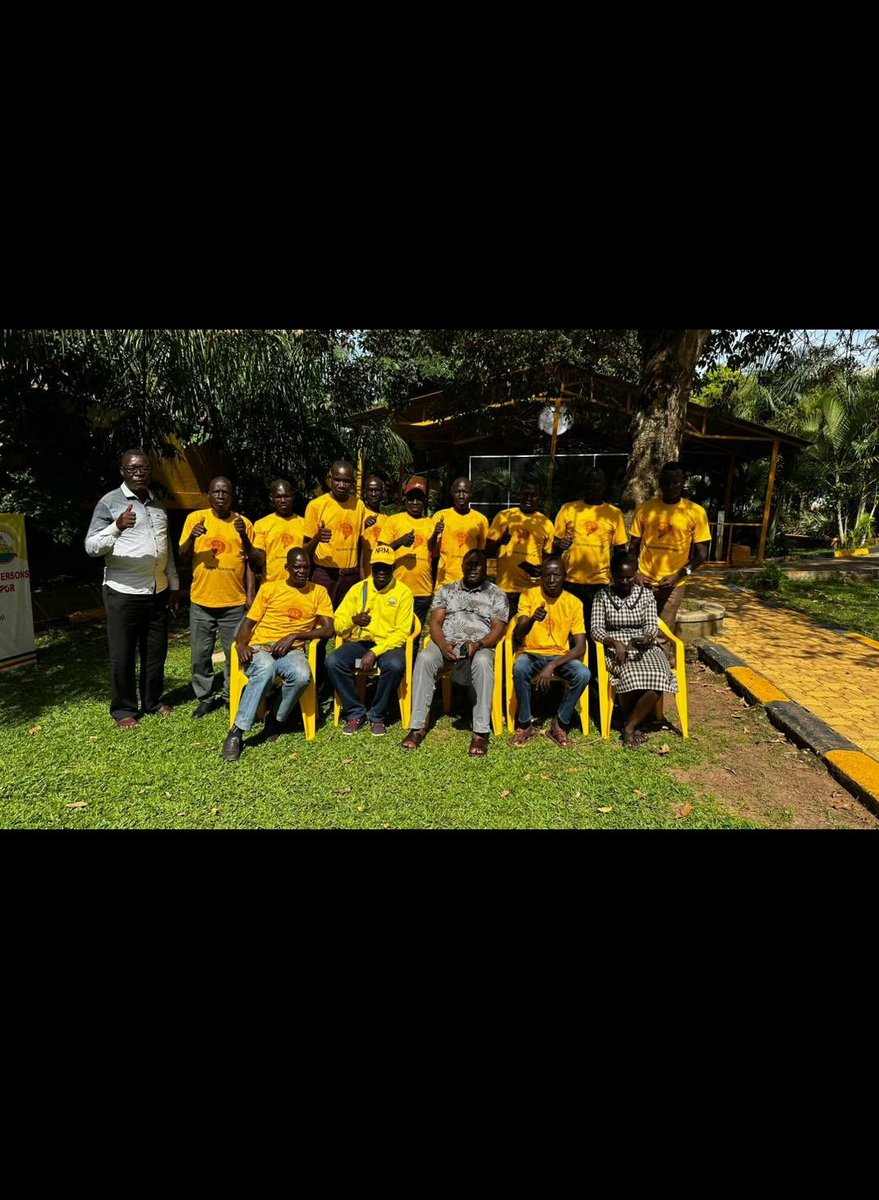 BREAKING NEWS!!!
@TodwongR welcomed the FDC executive members from Nyowa district as they officially joined @NRMOnline .@TodwongR was excited to work together with them to improve the social and economic situation of the masses #SecretaryGeneralDelivers