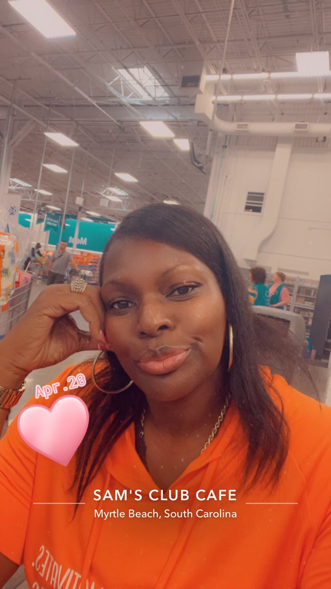 Lawwwwwdy when your life is super busy, you appreciate being able to sit at Sam’s Club and eat a piece of pizza 🍕!!  Lol 😂, Lord Bless!!🙏🏽🙏🏽🙏🏽

Love ❤️ yall 😘🥰😍!!  #ThankYouLord #Blessed #appreciatethelittlethings