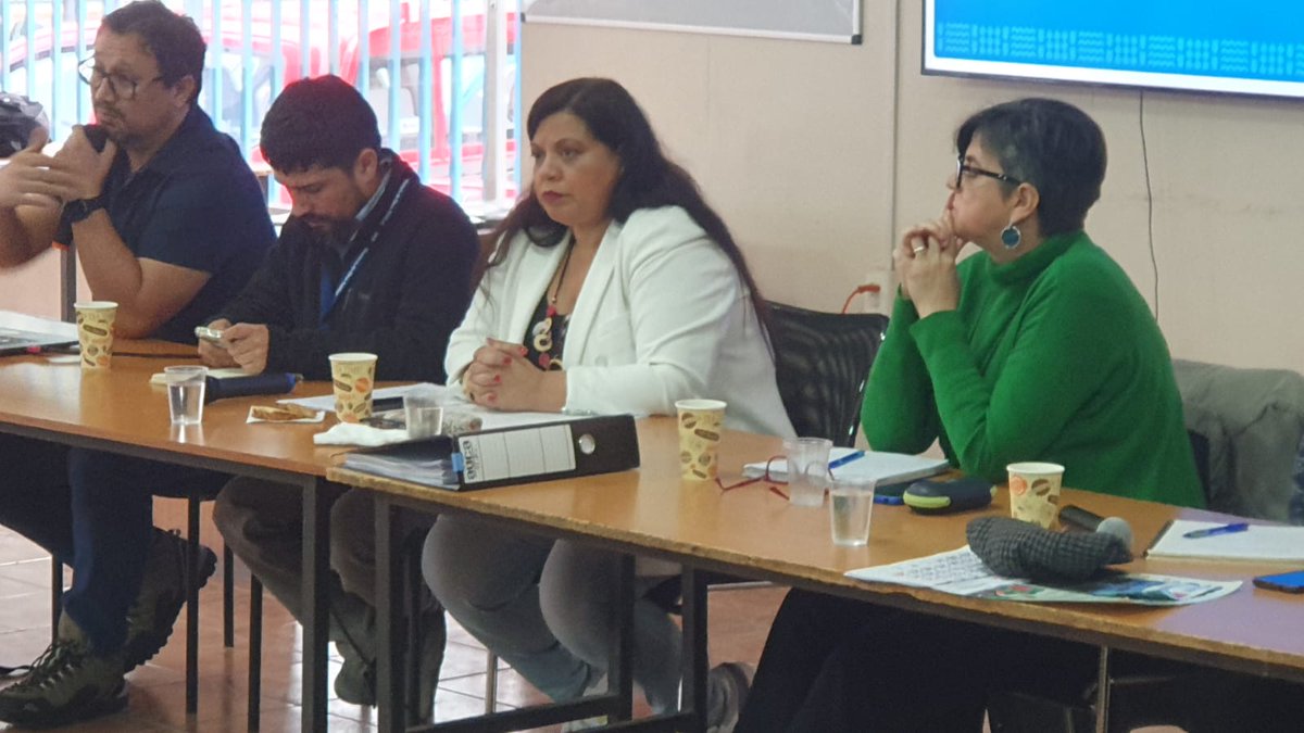 Hoy estuvimos en #Paine, con miembros de la Comunidad de Aguas Canal Hospital y regantes del sector Colonia Kennedy, con la Directora RM de DGA Carol Castro y concejala @PaulixPaine. Tema: plazos de inscripción o regularización de D° aprovechamiento de aguas en Cod. De Aguas