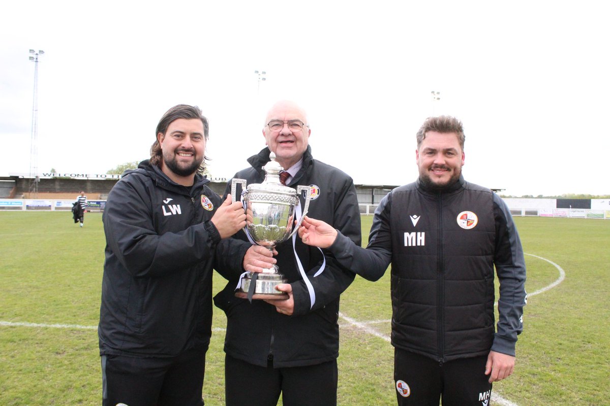 Goodnight Social Media....keep enjoying the night @tilburyfc 🍻🍺🍷🍾🥂 HUGE CONGRATULATIONS #ESL