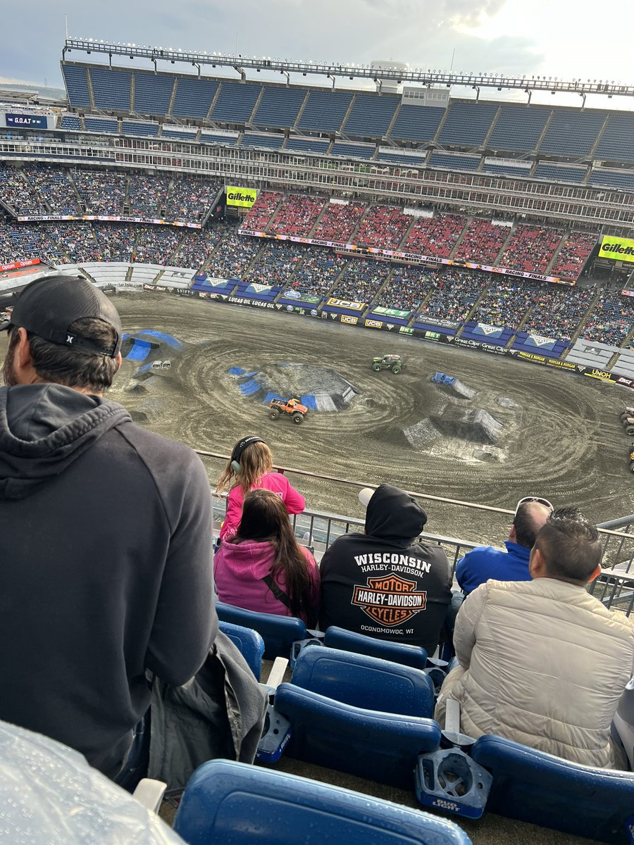 #MonsterJam #gillettestadium grandson’s 5th birthday and first real monster truck rally. Gravedigger won first round just like when his uncle
Was his age