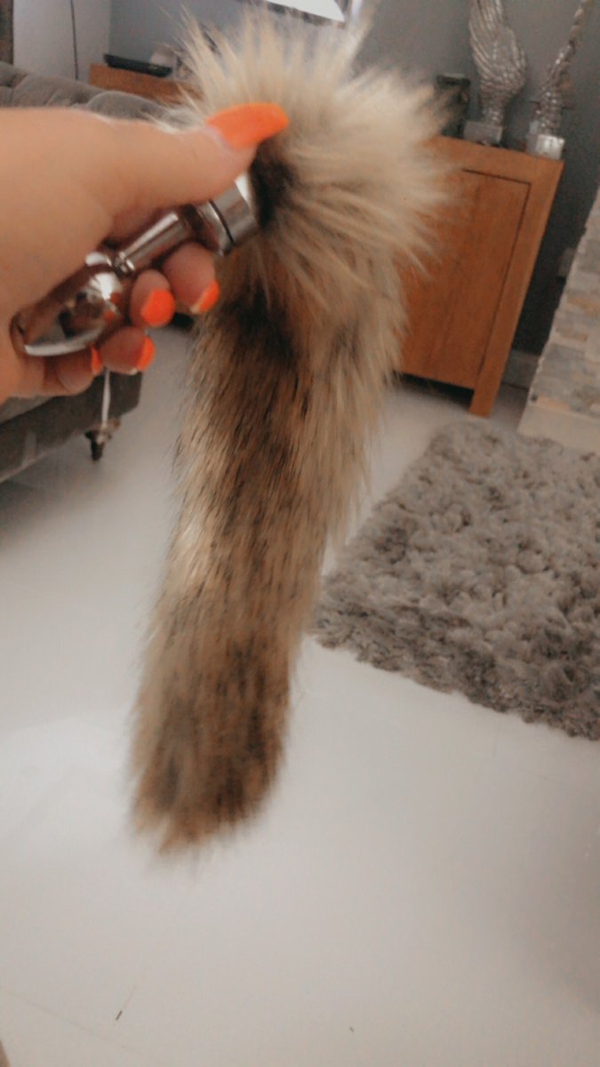 That’s a tail 🙊👀
