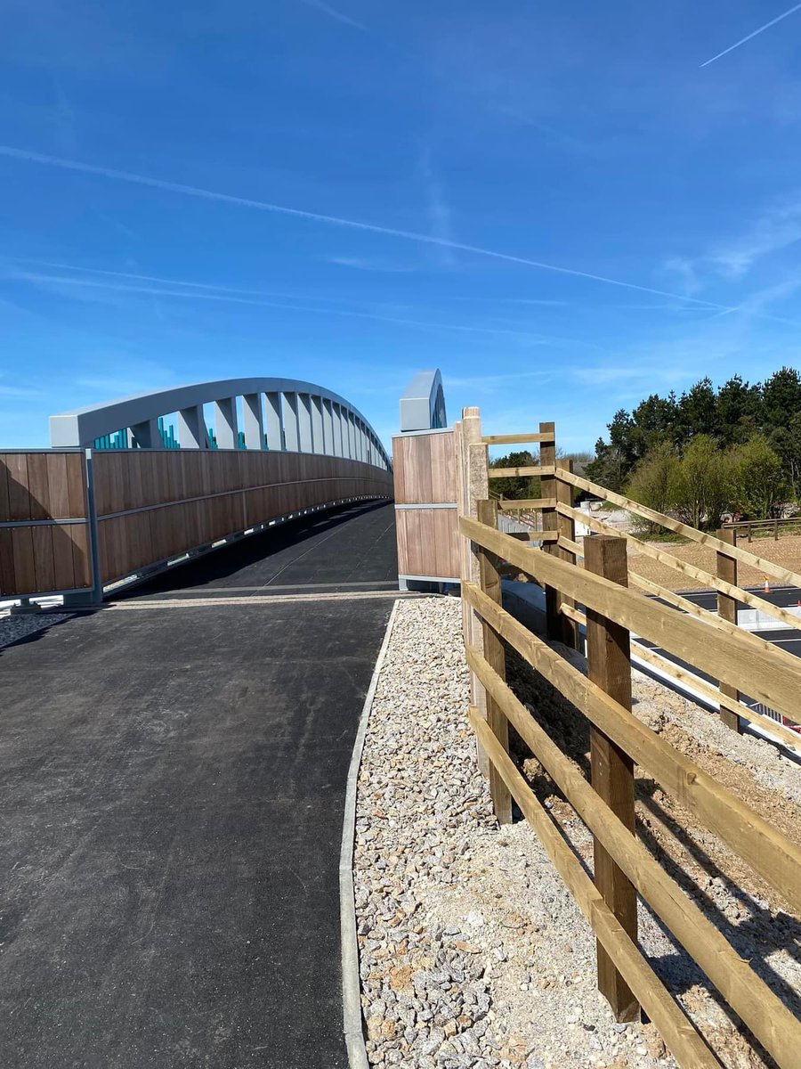 SaintsTrails's tweet photo. Great pics from Sam Stephens of the newly opened sister #SaintsTrails from St Agnes to Chiverton Cross. Well done to our friends @TruroCycling for driving such a successful campaign! https://t.co/a35kKdwppr