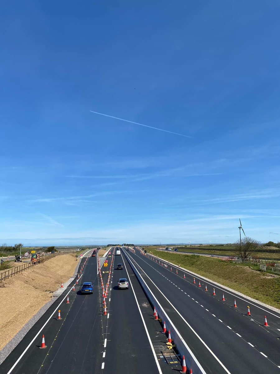 SaintsTrails's tweet photo. Great pics from Sam Stephens of the newly opened sister #SaintsTrails from St Agnes to Chiverton Cross. Well done to our friends @TruroCycling for driving such a successful campaign! https://t.co/a35kKdwppr