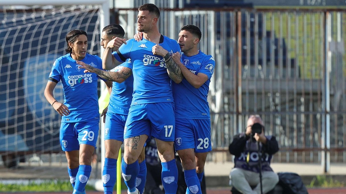 l'Inter ha pareggiato col Cagliari, il Napoli ha perso con l'Empoli. Nonostante il fatturato, la differenza della rosa e di classifica. Motivo? Il calcio è imprevedibile.