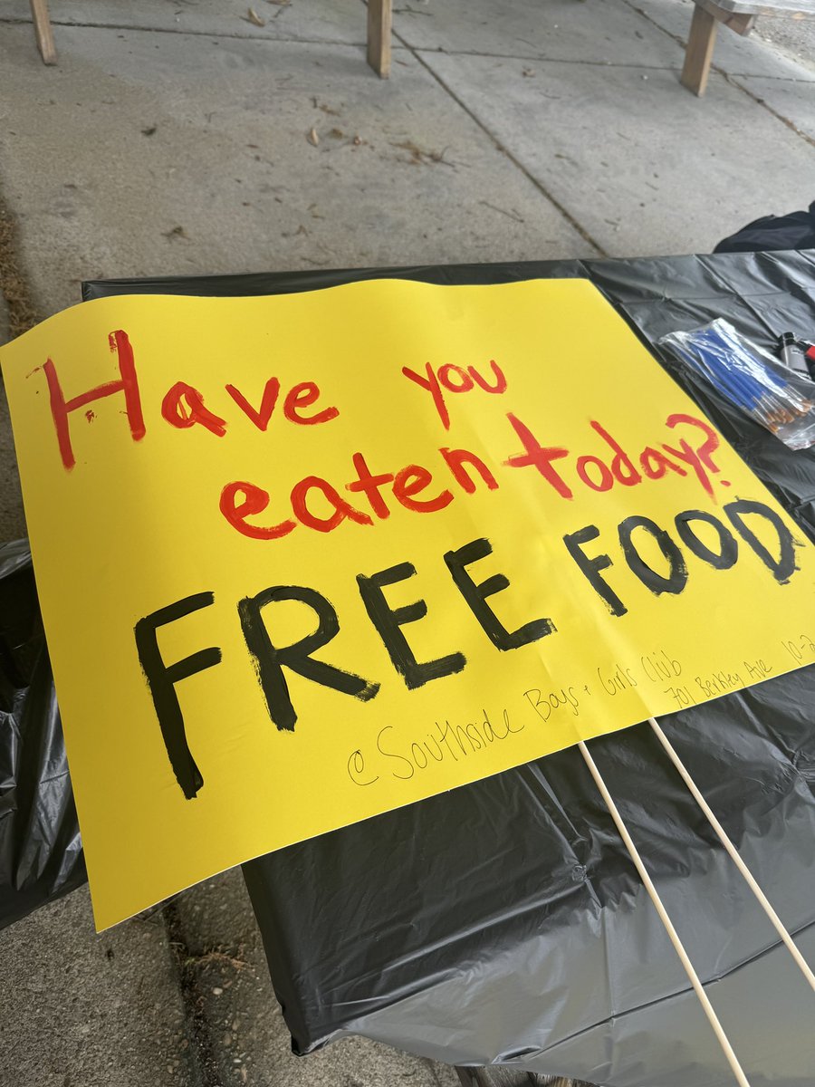 amycwentz's tweet photo. How it started: Collective Worker Katina held a seed drive with BlackHopeVA + Rotary &amp; delivered Collective Worker Jay of K.U.S.P. seeds for her new Community Garden initiative! 
How it's going: Garden Opening event today in Norfolk. @TCIFiscal #CollectiveWorkVA https://t.co/9EGbfrbfI3