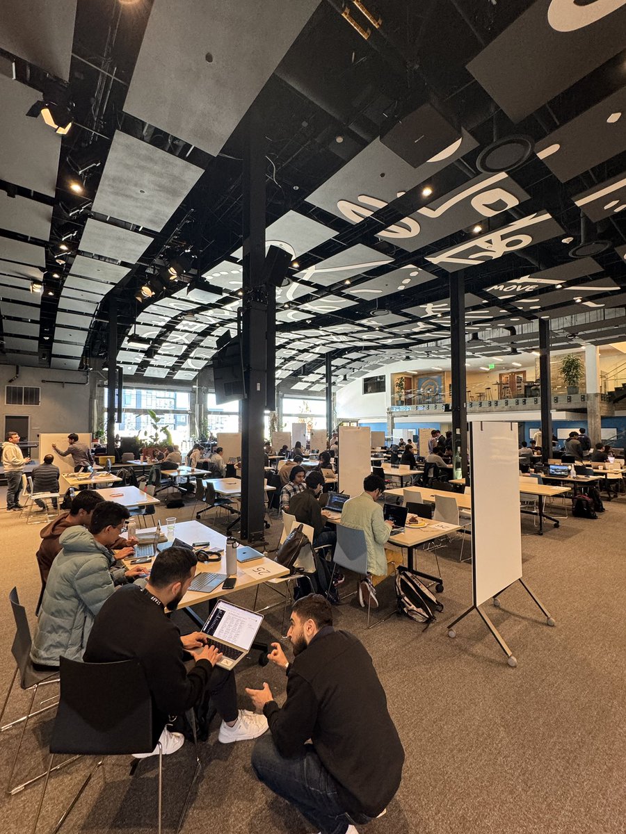 XDevelopers's tweet image. 𝕏 Developer Challenge Progress—
Loading potential future features powered by our X platform and developers!