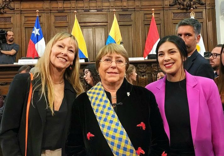 Tribunal andino entrega máxima condecoración a la ex presidenta Bachelet, por su notable gestión al desarrollo de Latinoamérica FELICITACIONES 🥂 #CeroVotoParaLaDerecha