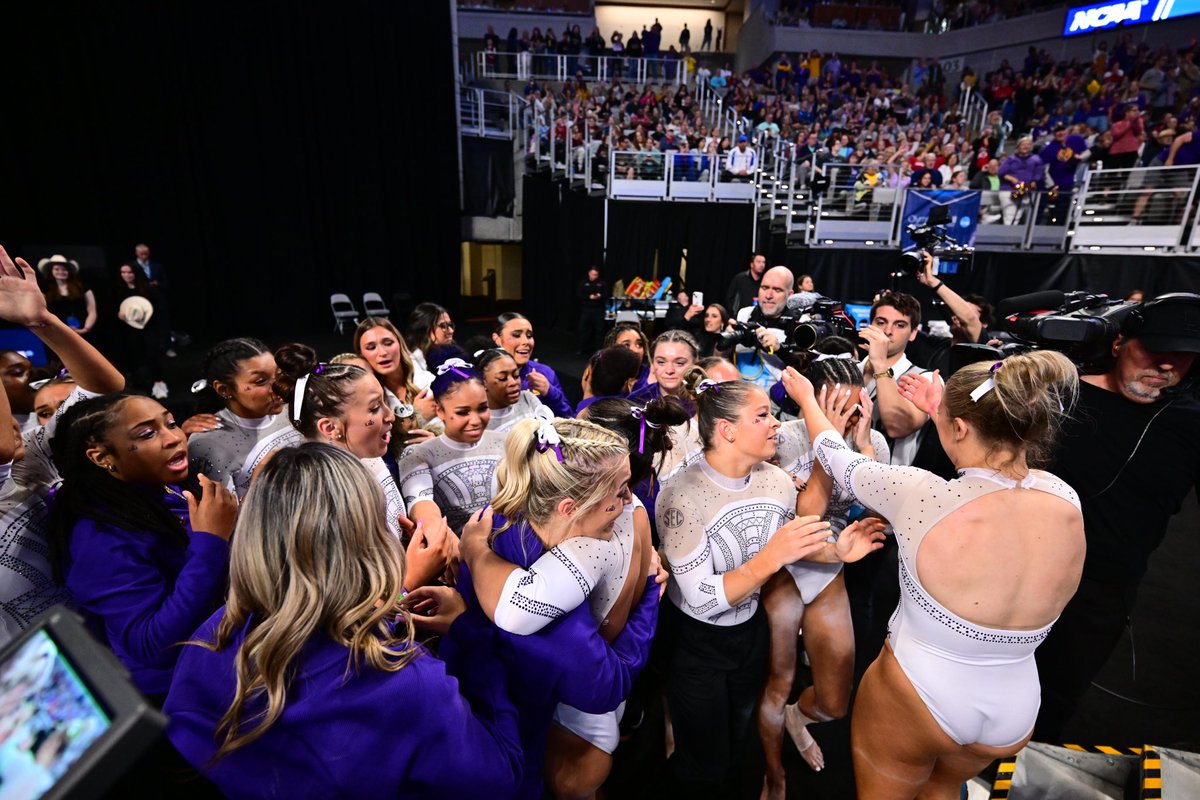 LSUgym's tweet photo. NATIONAL. CHAMPIONS. 

LET THAT SINK IN. https://t.co/ePdtAQCfUJ