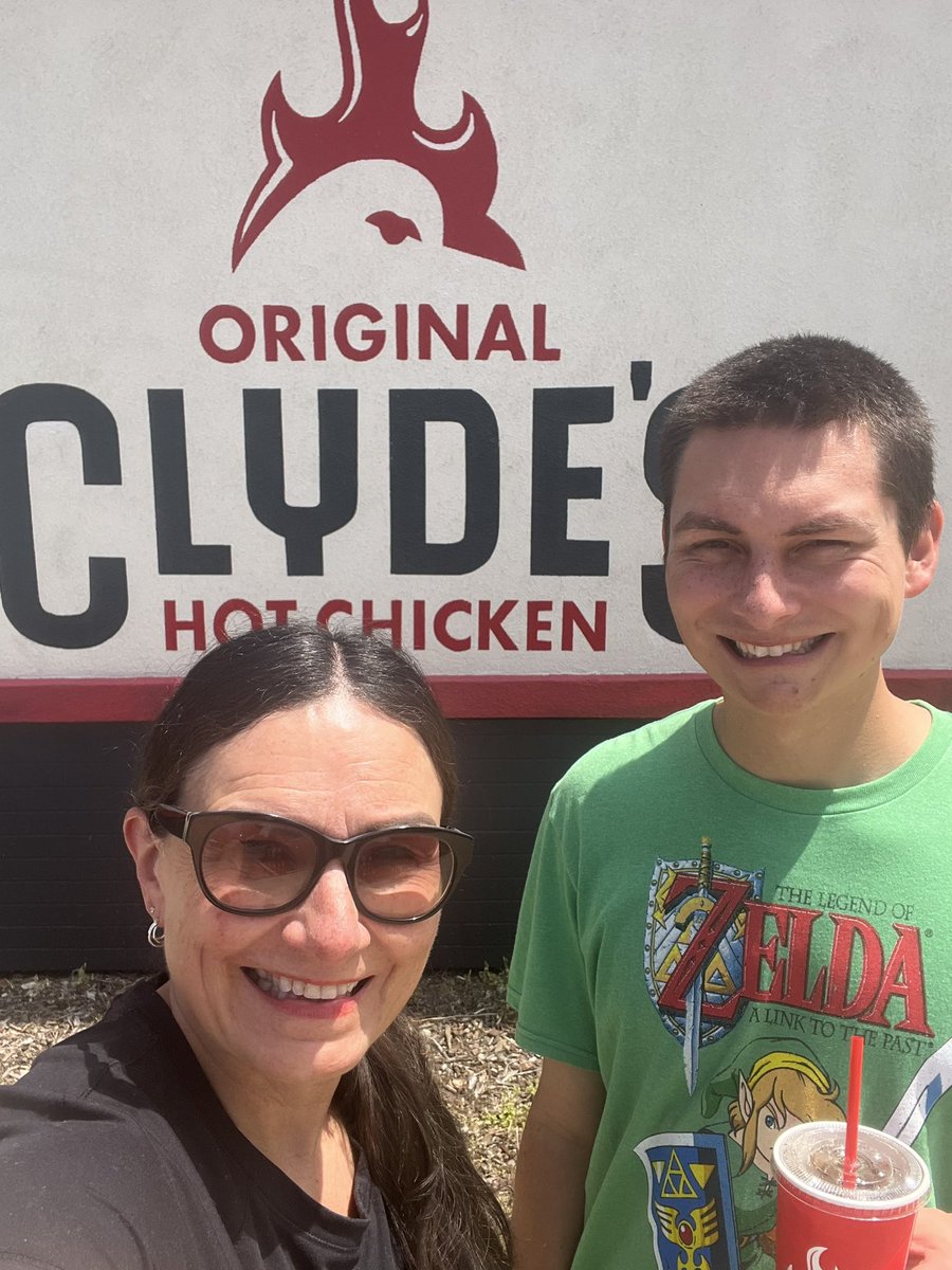 Lunch with my boy! 

[<a href="/ClydesChicken/">Clyde's Hot Chicken</a>]

#bringingtheheat 🔥 #clydeshotchicken #monteclair