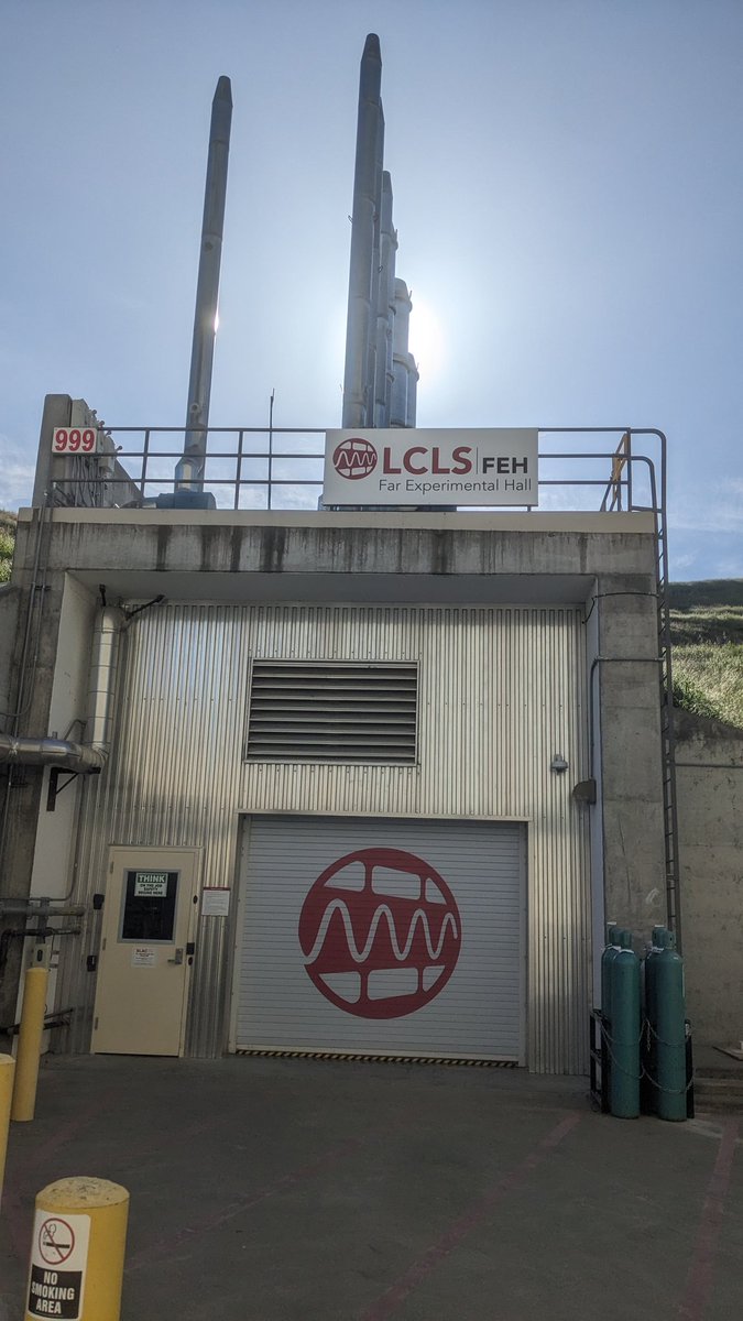 SBiswas_Chem's tweet photo. Had a wonderful experience performing time -resolved X-ray experiments at LCLS, SLAC, XCS Beamline! #XrayScience, #LCLS #SLAC https://t.co/Fvghey2x8G