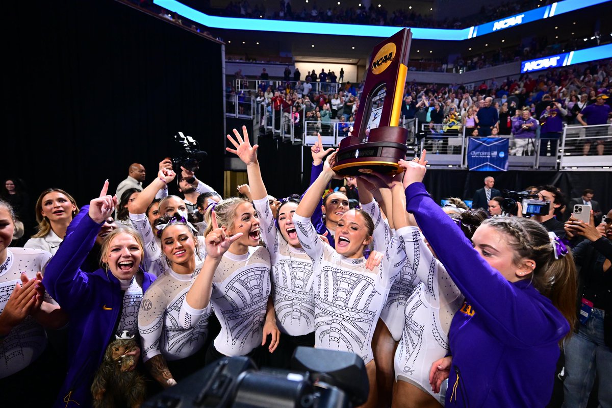 LSU Gymnastics tweet media