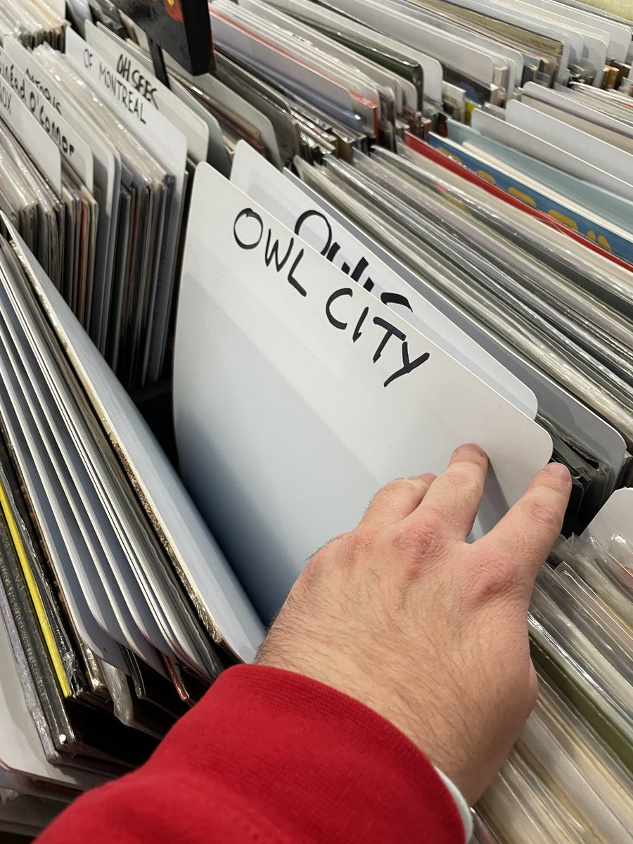 Fleegalicious's tweet photo. Boring ahh record store day https://t.co/d4fdBKXwow