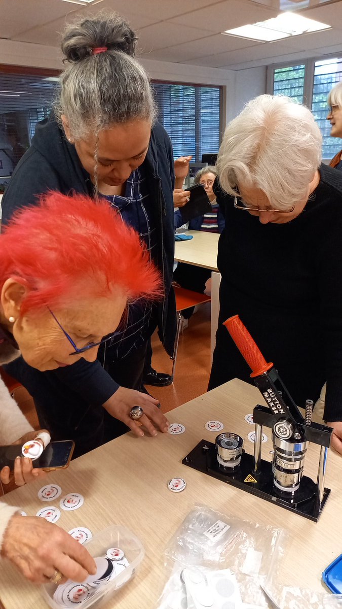 albertinmeunier's tweet image. Poulette party 🐥🐥🐥
sensibilisation à la récupération des datas à la bibliothèque Claude Levis Strauss Paris 
#DataDada