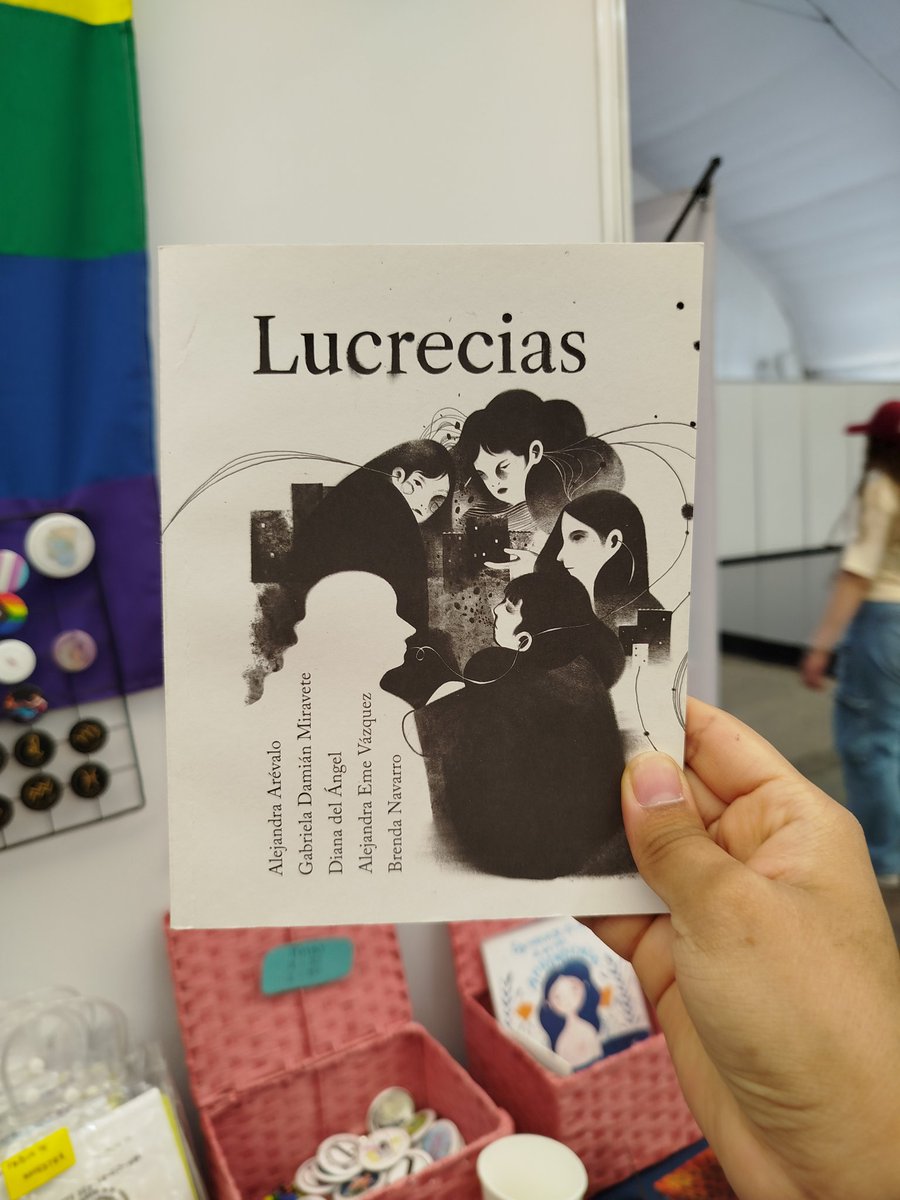 Y se pueden llevar 𝑳𝒖𝒄𝒓𝒆𝒄𝒊𝒂𝒔, de @alejandraemeuve @despixeleada @soy_sputnik @gabrielintica y @espejodetierra nomás que solo había dos ejemplares y ya solo queda unoooo 😱😱😱😱😱