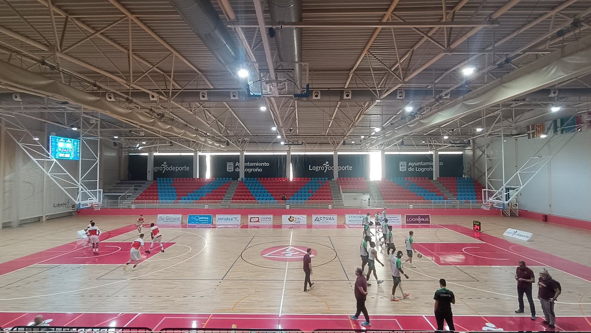 Todo listo en Lobete para el último encuentro en Logroño de los #Blanquirrojos ⚪🔴 en este curso 23/24. ¡¡Os esperamos!! LBC @cocinascom 🏆 Liga EBA 🕗 20:00 🆚 @CBTormes 📍Pol. Lobete 📺 youtube.com/live/91fEECouu…