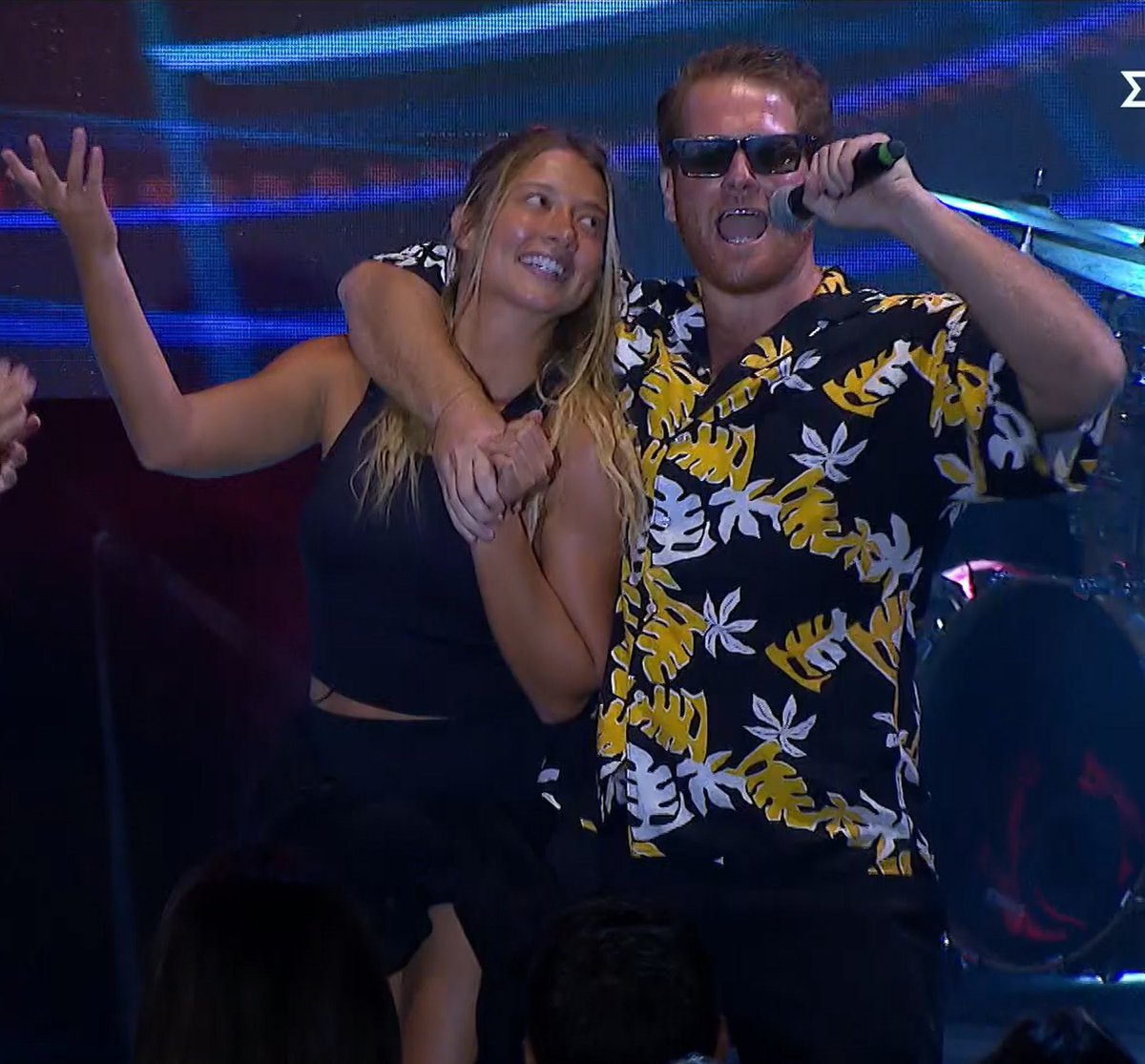 KafJamie12222's tweet image. Περιμένατε πρώτη φωτό να βάλω με Γκιουλέκα Ε;; 💙#survivorgr #jameskafetzis