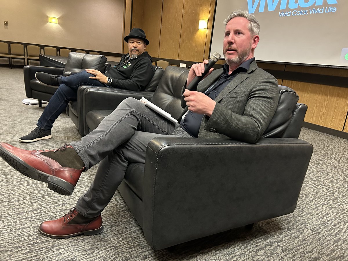 🌿 Mike Schilling, CEO, Community Savings Credit Union addresses BC Craft Farmers Summit delegates in Prince George on 4/20 at the Ramada Hotel with BC Craft Farmers Co-Op Vice President Richard Willems on "The State of BC Cannabis".
#bccraftfarmerscannabissummit420