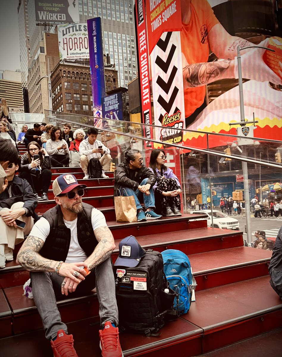 People watching #TimesSquare #NewYork