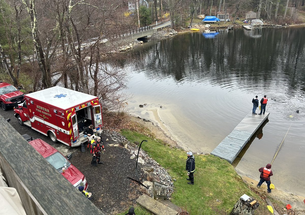 MAFireDistrict7's tweet photo. @MAFireDistrict7 Regional Dive Team trained this morning at Cedar Meadow Pond in Leicester. They were joined by the district’s Communications Team for a joint training session. 
#mafiredistrict7 #diveteam https://t.co/8QG2mWhU30